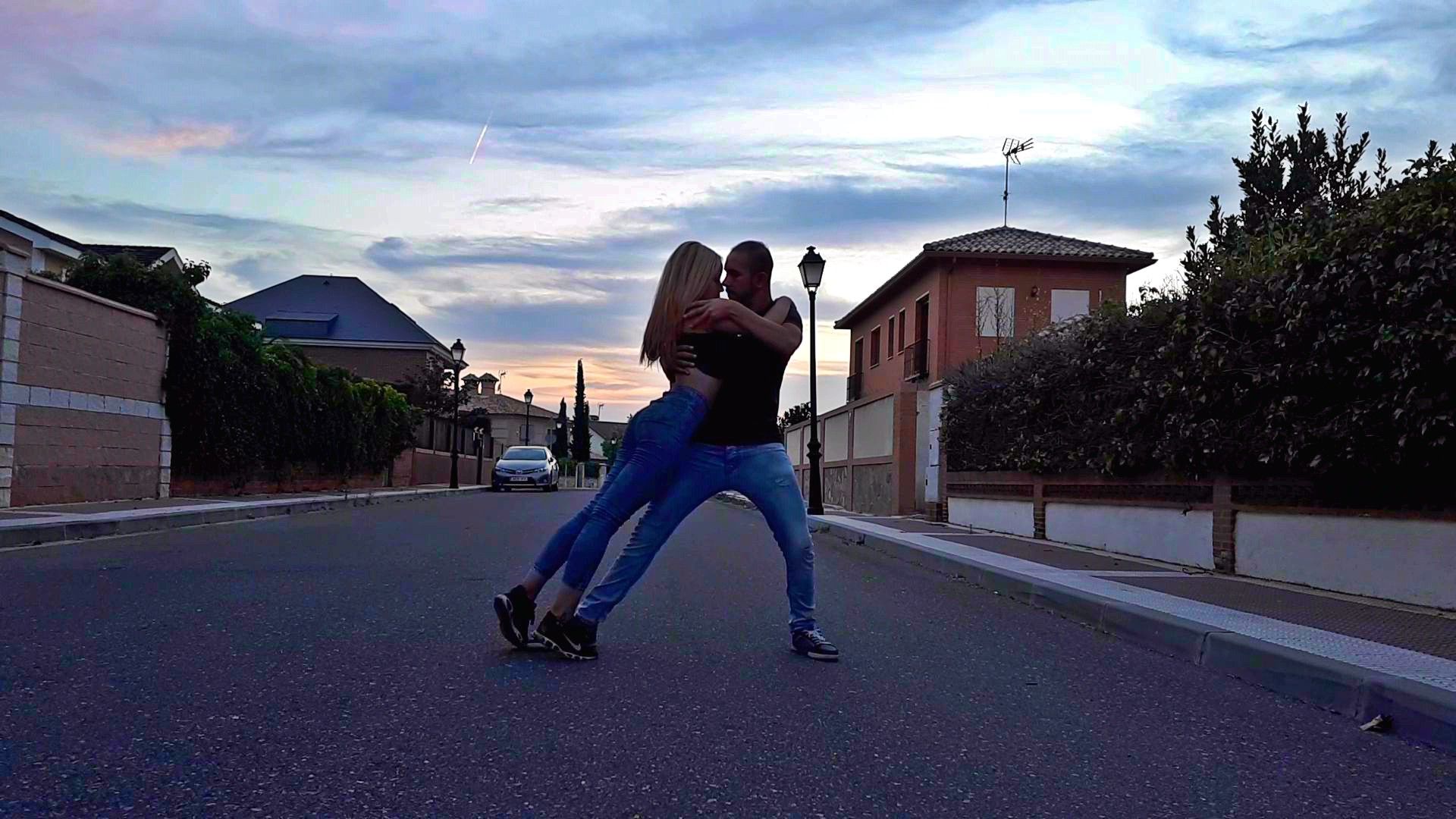 Kizomba: Clases de baile de Sergio y Génesis S&G Dance Kizomba: Clases de baile de Sergio y Génesis S&G Dance
