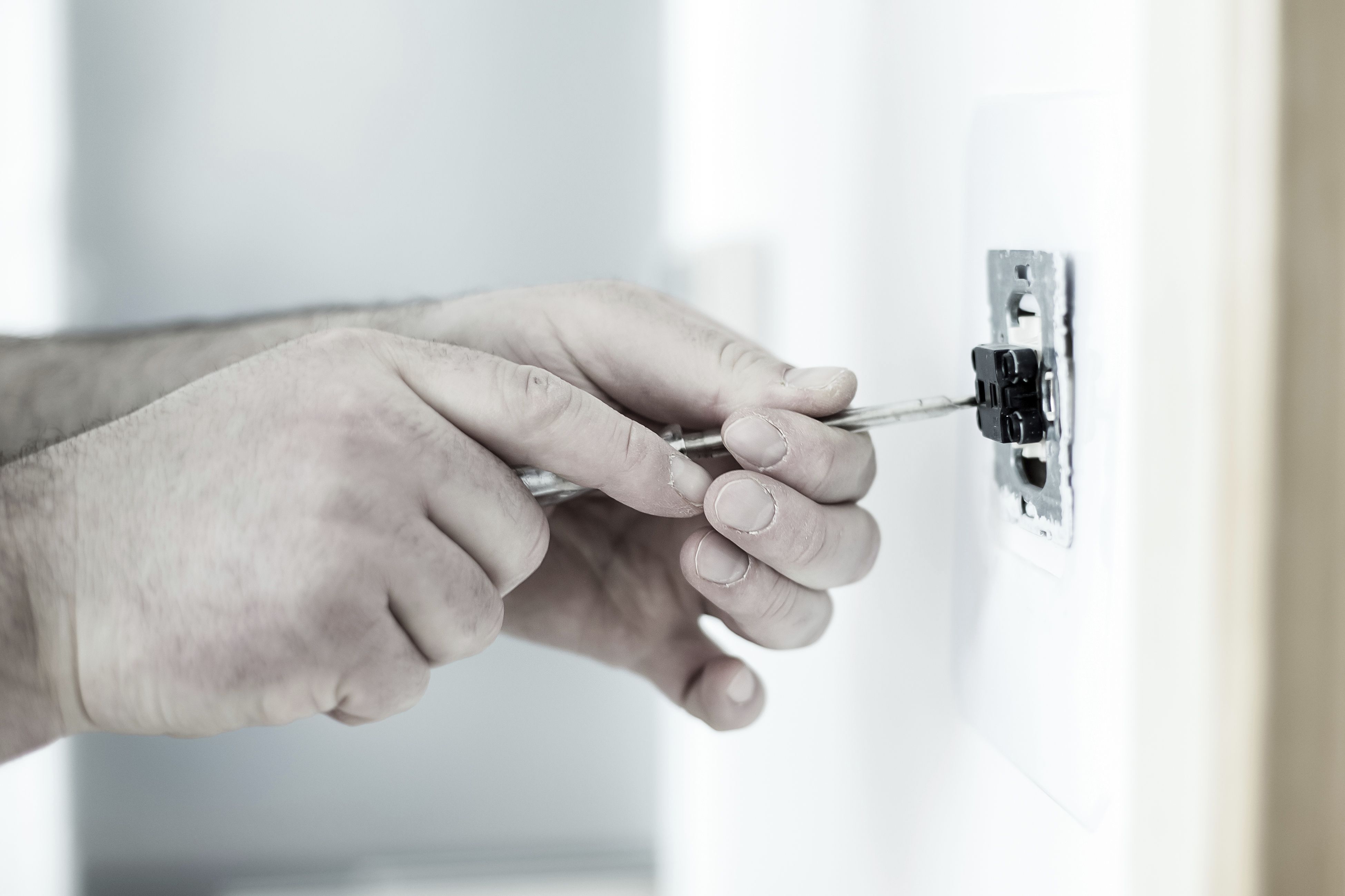Electricidad: Servicios de Sirclim Electricidad: Servicios de Sirclim
