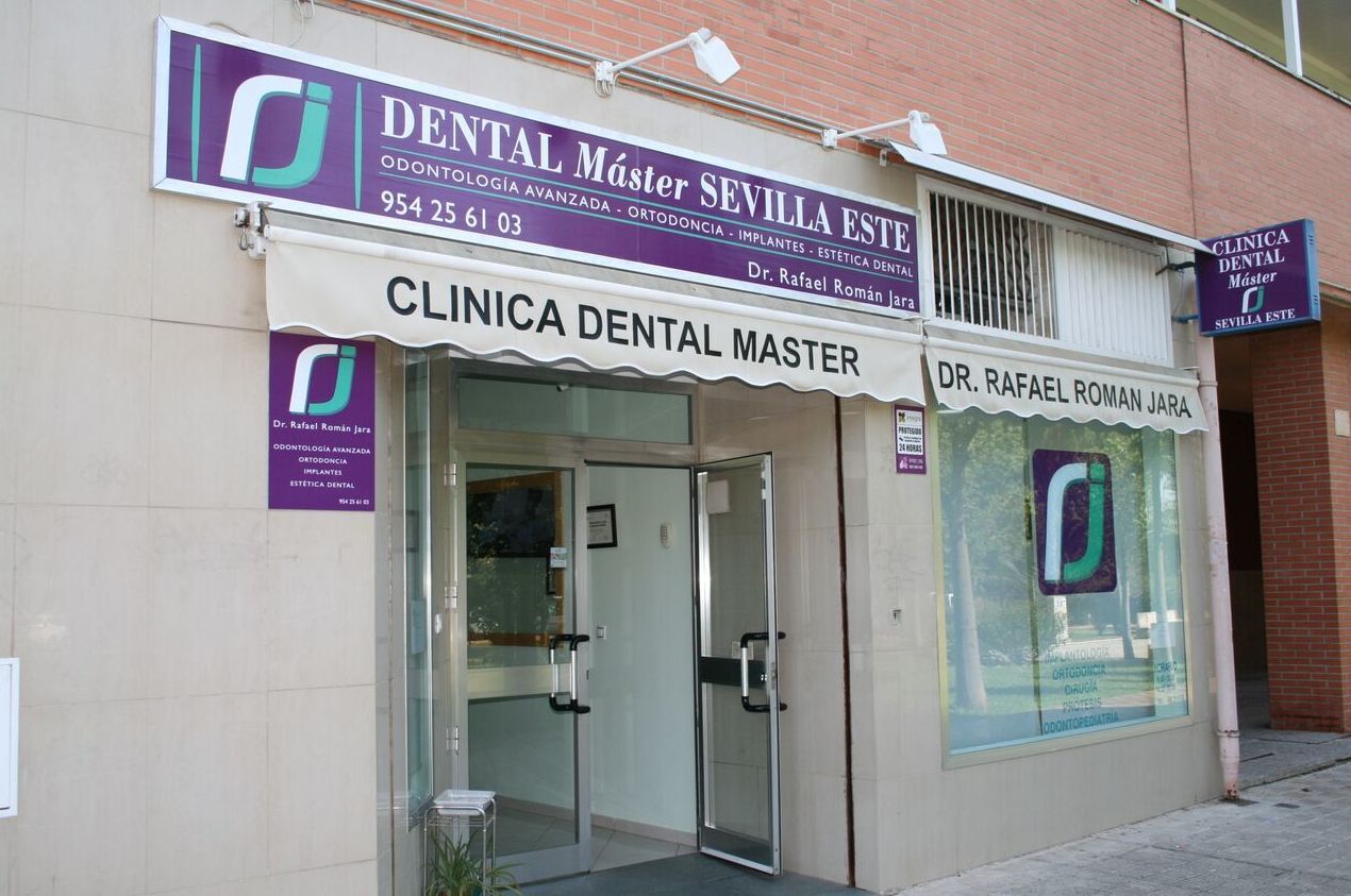 Clínica dental Máster, Sevilla