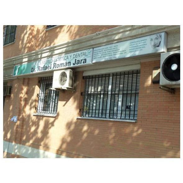 Especialidades: Especialidades de Clínicas Dental Máster RJ Alamillo Especialidades: Especialidades de Clínicas Dental Máster RJ Alamillo