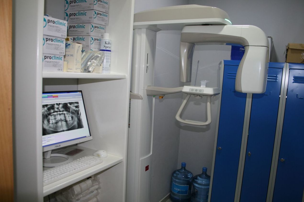 Implantología Dental: Especialidades de Clínicas Dental Máster RJ Alamillo Implantología Dental: Especialidades de Clínicas Dental Máster RJ Alamillo
