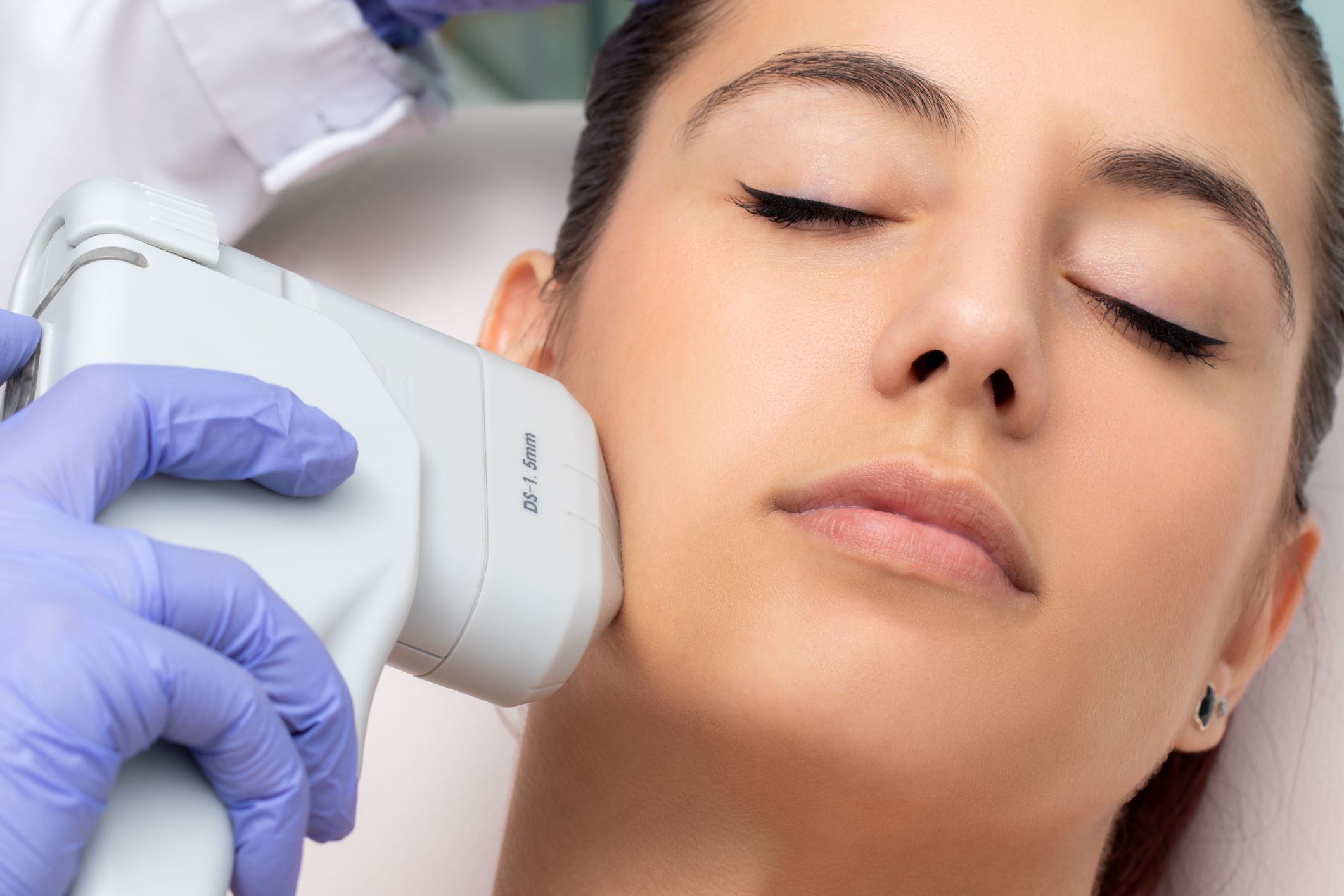 HIFU (Tratamiento extra reafirmante): Tratamientos de estética de Clínica Estética Loveliness HIFU (Tratamiento extra reafirmante): Tratamientos de estética de Clínica Estética Loveliness