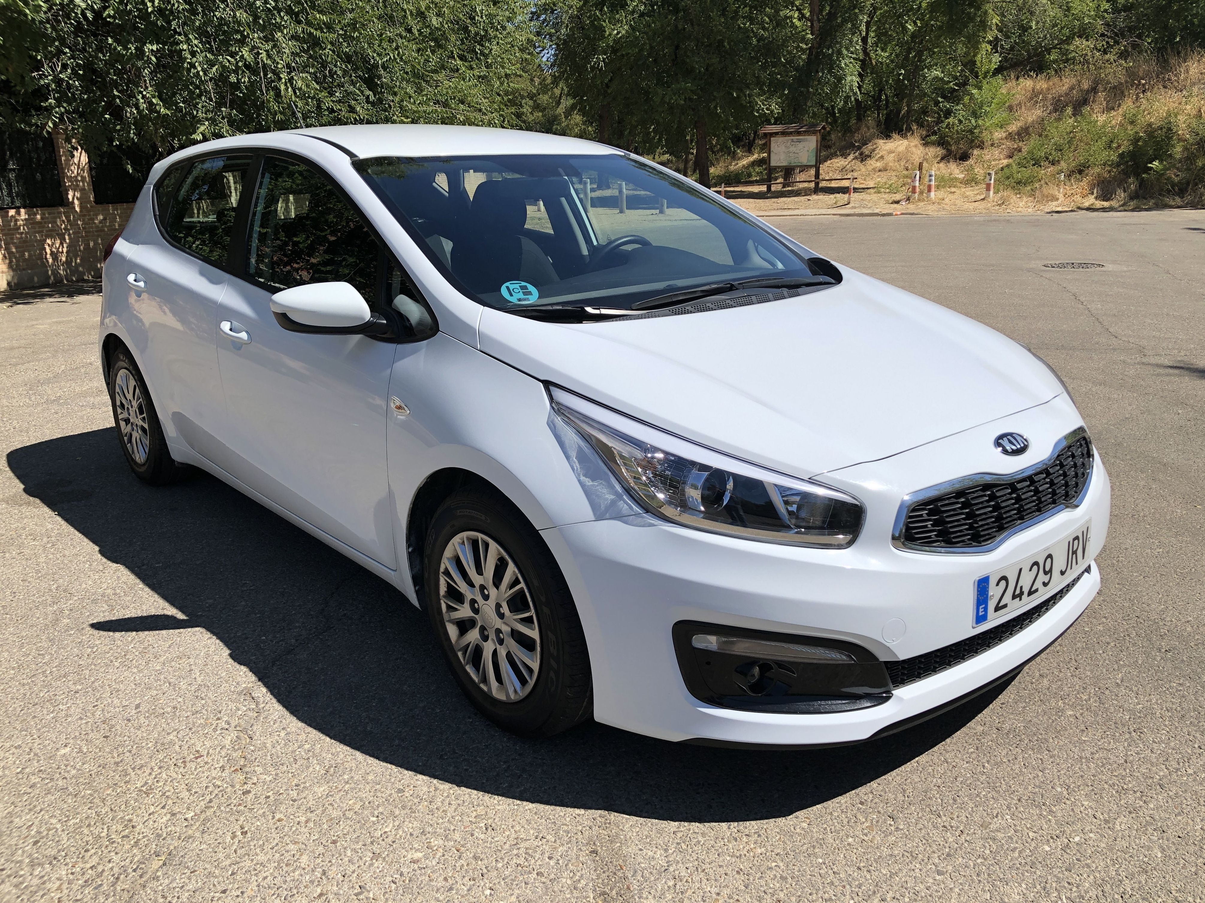 Kia Ceed 1.4 CRDI 90 cv Concept: de M&C Cars Kia Ceed 1.4 CRDI 90 cv Concept: de M&C Cars