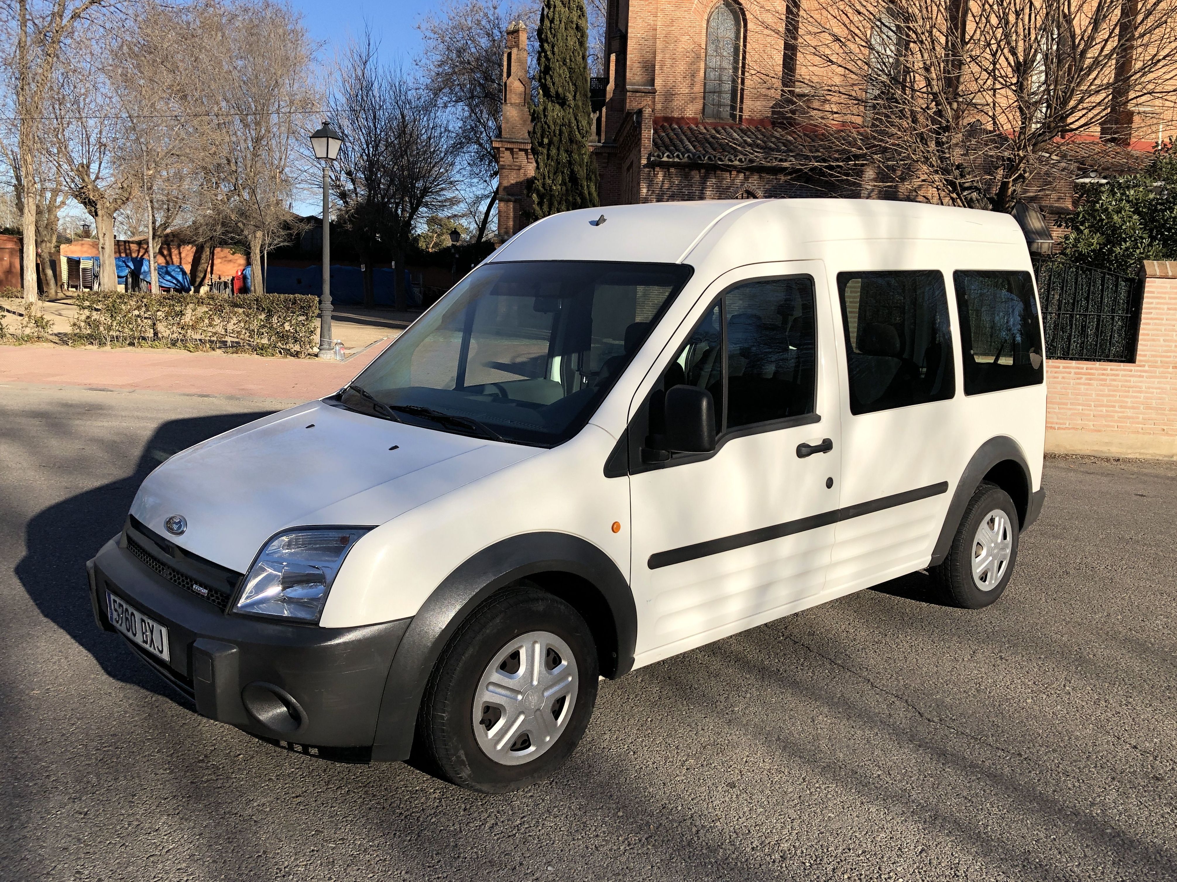 Ford Tourneo Connect 1.8 TDCI 90 cv: Todo nuestro stock de M&C Cars Ford Tourneo Connect 1.8 TDCI 90 cv: Todo nuestro stock de M&C Cars