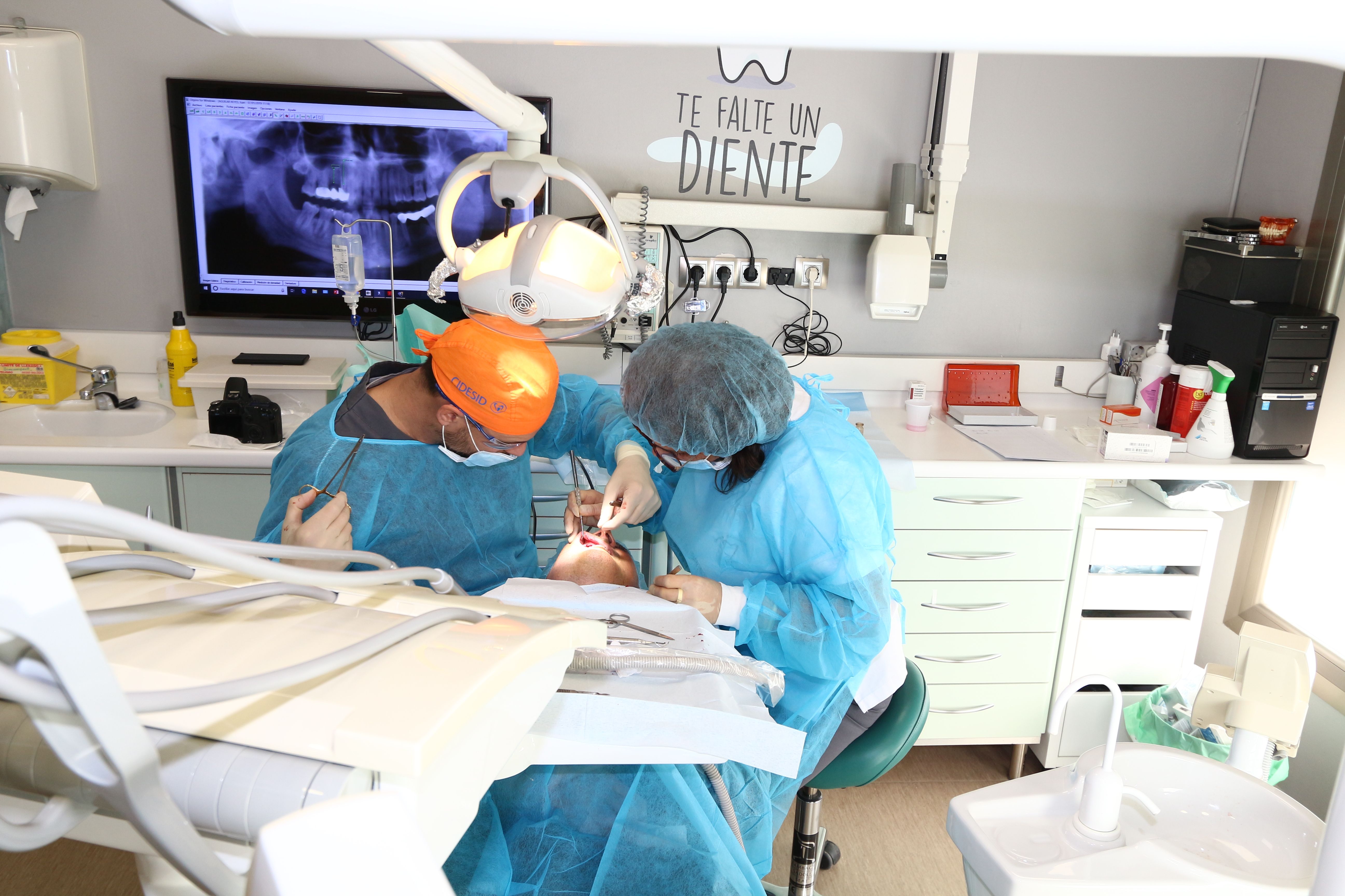 Medicina oral: Tratamientos Dentales de Centre Odontologic Cornella Medicina oral: Tratamientos Dentales de Centre Odontologic Cornella