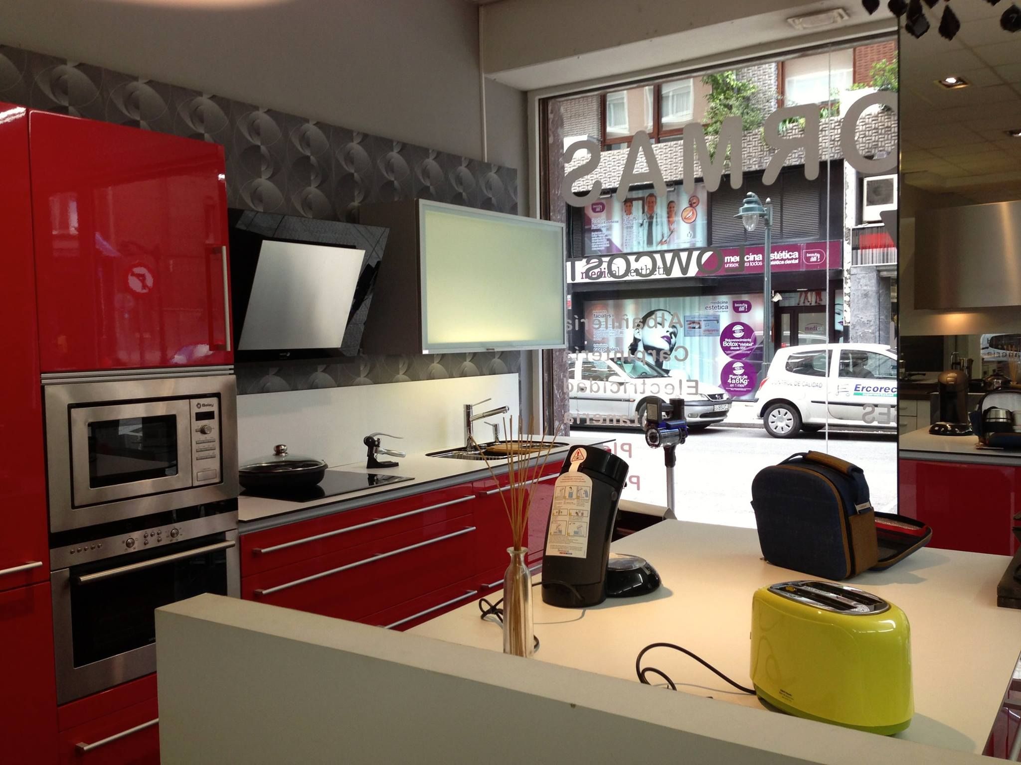 Muebles de cocina: Servicios de Eguren - Tienda de muebles y mesas de cocina, electrodomésticos y baños Muebles de cocina: Servicios de Eguren - Tienda de muebles y mesas de cocina, electrodomésticos y baños