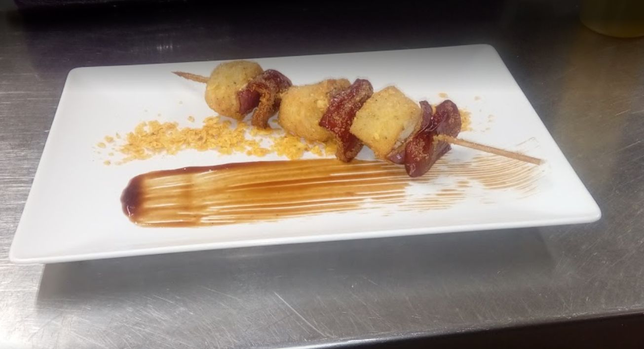 Brochetas: Nuestra Carta de La Parrilla de San Vicente Brochetas: Nuestra Carta de La Parrilla de San Vicente