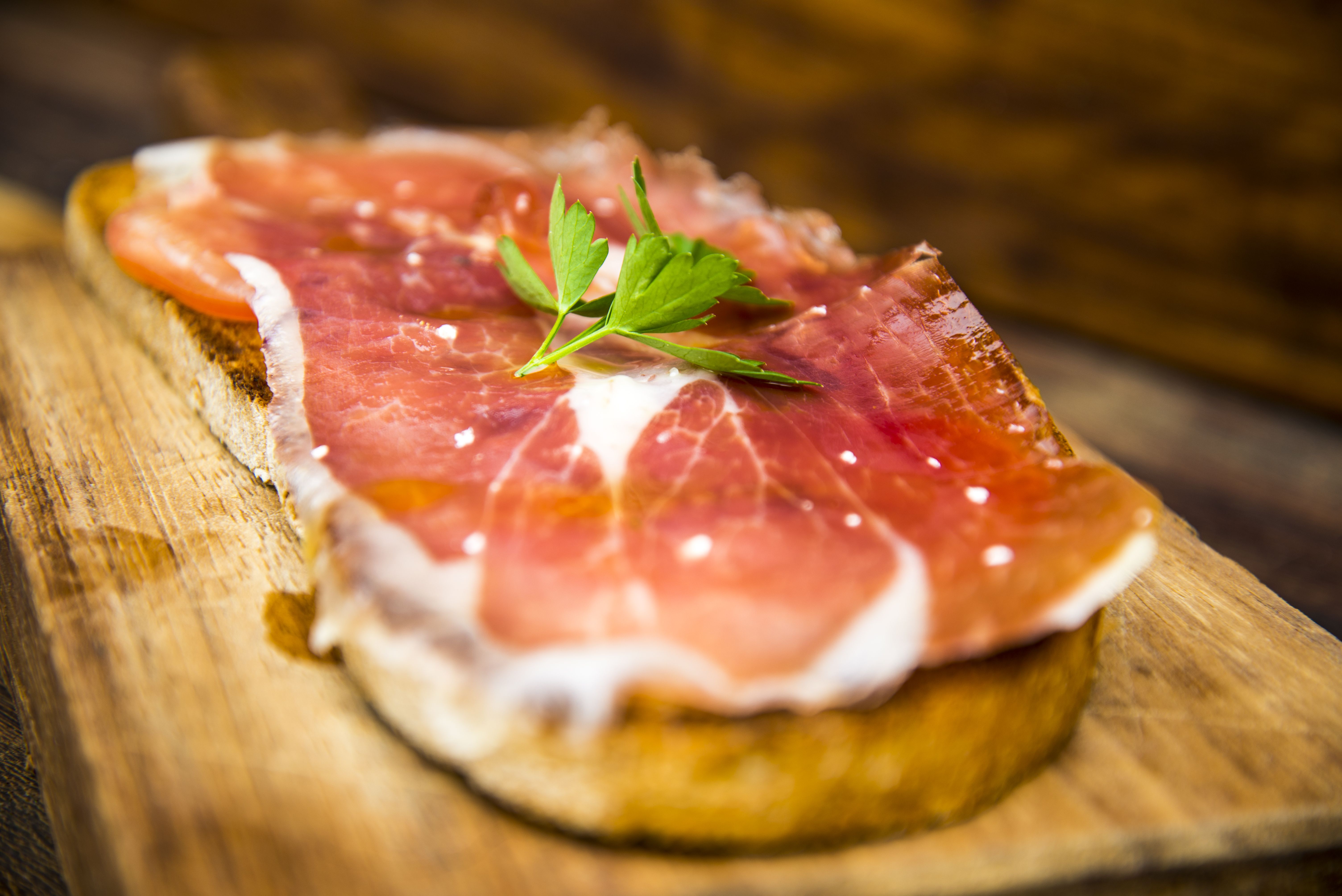 Tostas, Molletes y Brochetas : Nuestra Carta de La Parrilla de San Vicente Tostas, Molletes y Brochetas : Nuestra Carta de La Parrilla de San Vicente