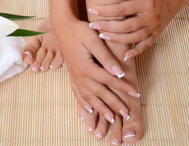 Manicura / Pedicura: Qué hacemos de La Pelu Manicura / Pedicura: Qué hacemos de La Pelu