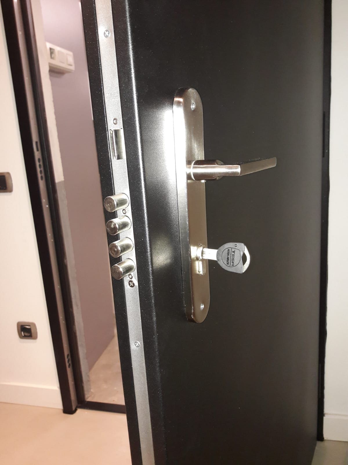 Puertas blindadas y de seguridad: Servicios de Construcciones Metálicas Metalvil Puertas blindadas y de seguridad: Servicios de Construcciones Metálicas Metalvil