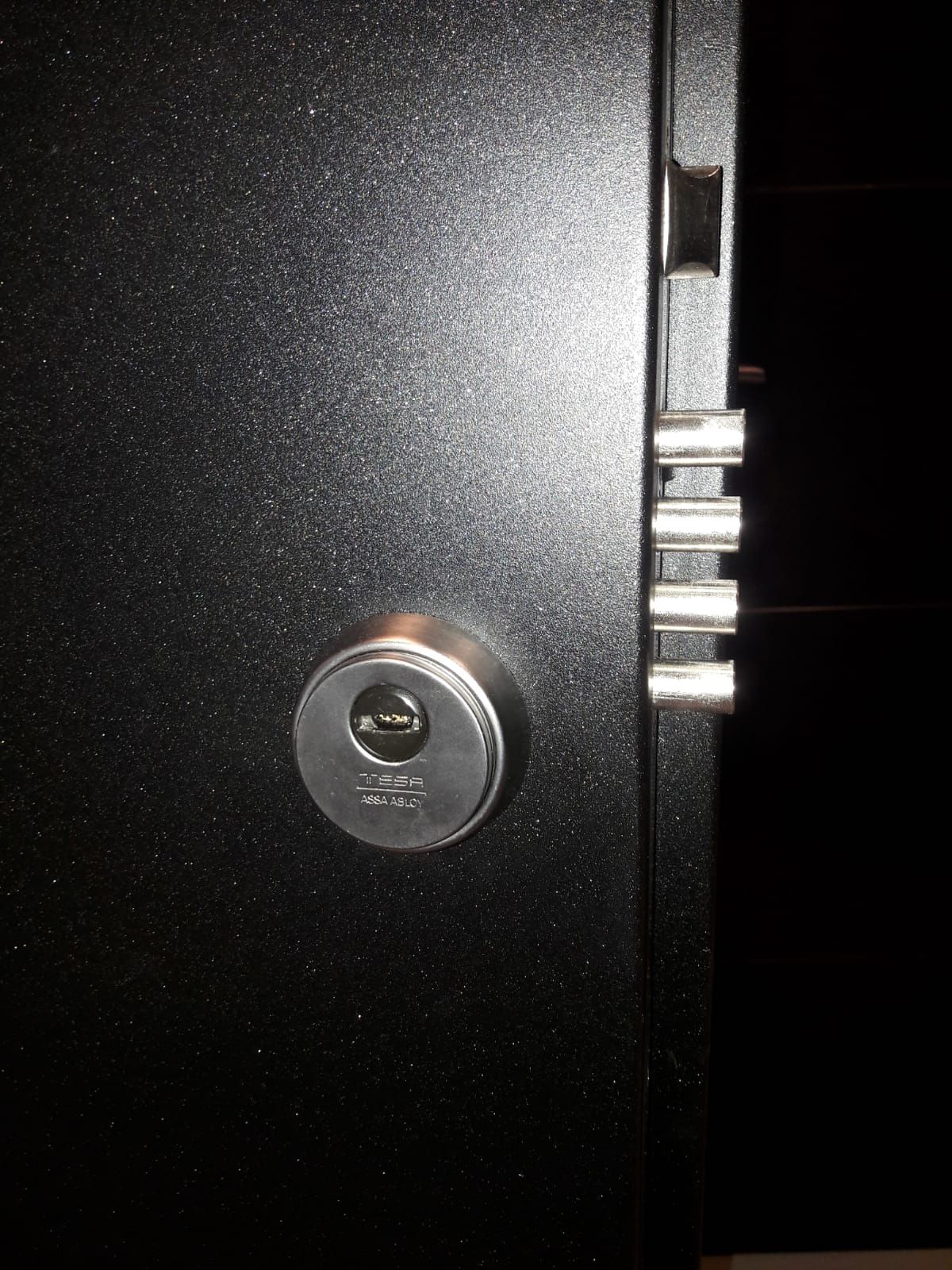 Puertas blindadas y de seguridad: Servicios de Construcciones Metálicas Metalvil Puertas blindadas y de seguridad: Servicios de Construcciones Metálicas Metalvil