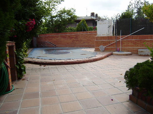 Chalet Pareado en Zona Conde de Orgaz Ref:00337: Inmuebles de S. P. Internacionales Chalet Pareado en Zona Conde de Orgaz Ref:00337: Inmuebles de S. P. Internacionales