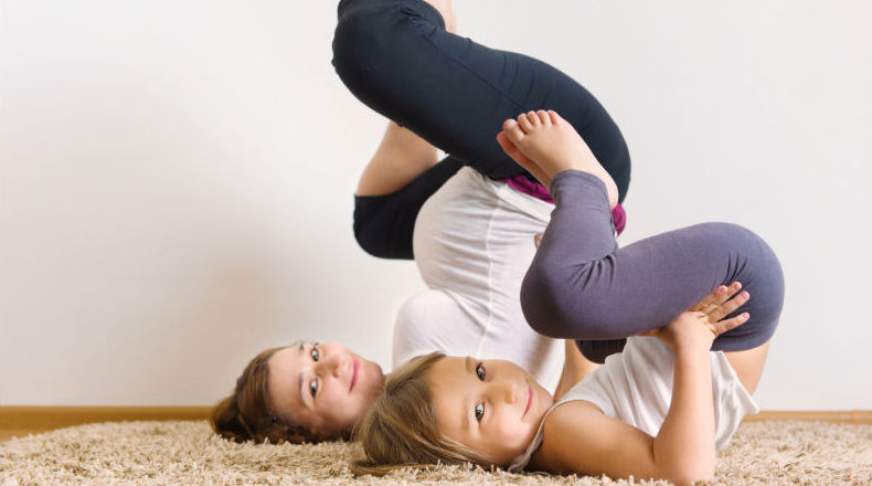 Yoga en familia: Servicios de Centro Dasya Yoga en familia: Servicios de Centro Dasya