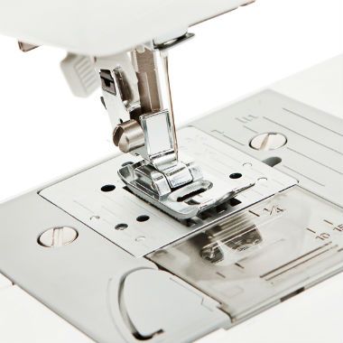 Máquina de coser Brother RH127: Productos de KOSSE Máquina de coser Brother RH127: Productos de KOSSE