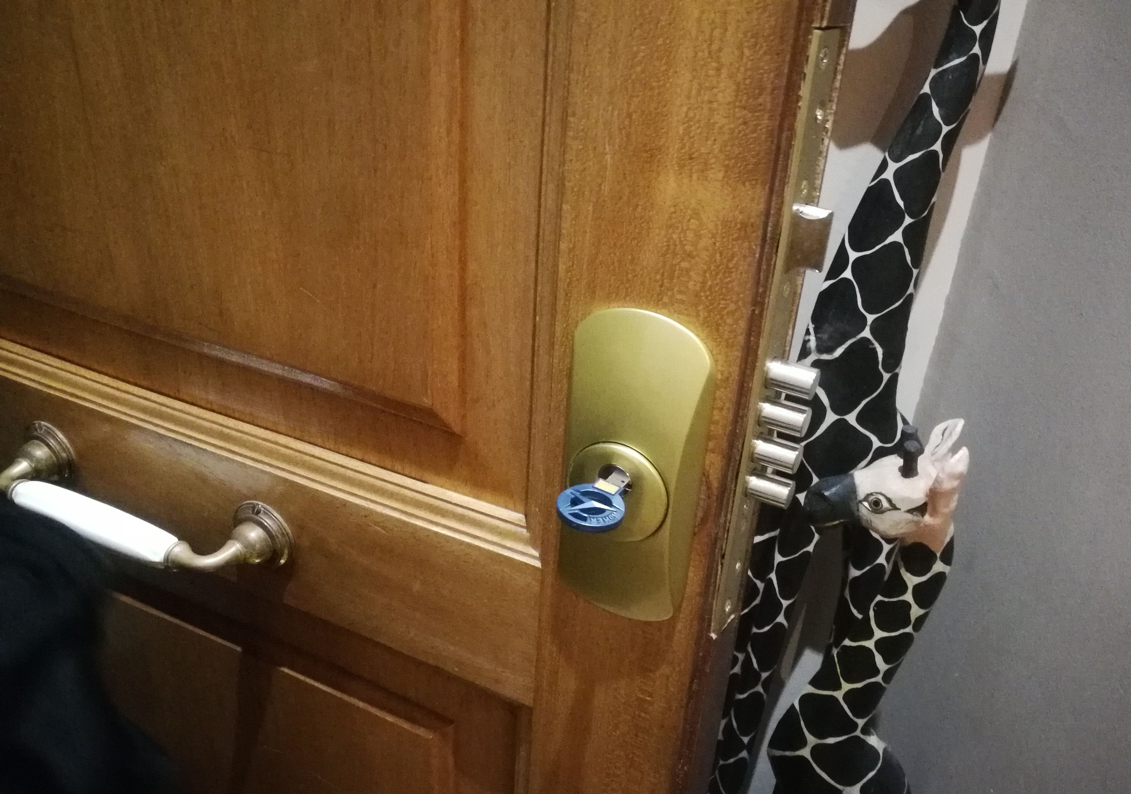 Seguridad en el hogar: Catálogo de TJ 24h Cerrajeros urgentes Seguridad en el hogar: Catálogo de TJ 24h Cerrajeros urgentes
