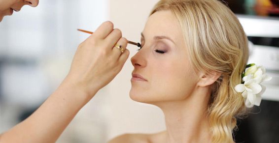 Maquillajes: Servicios y productos de Salón de Belleza Dafne Maquillajes: Servicios y productos de Salón de Belleza Dafne