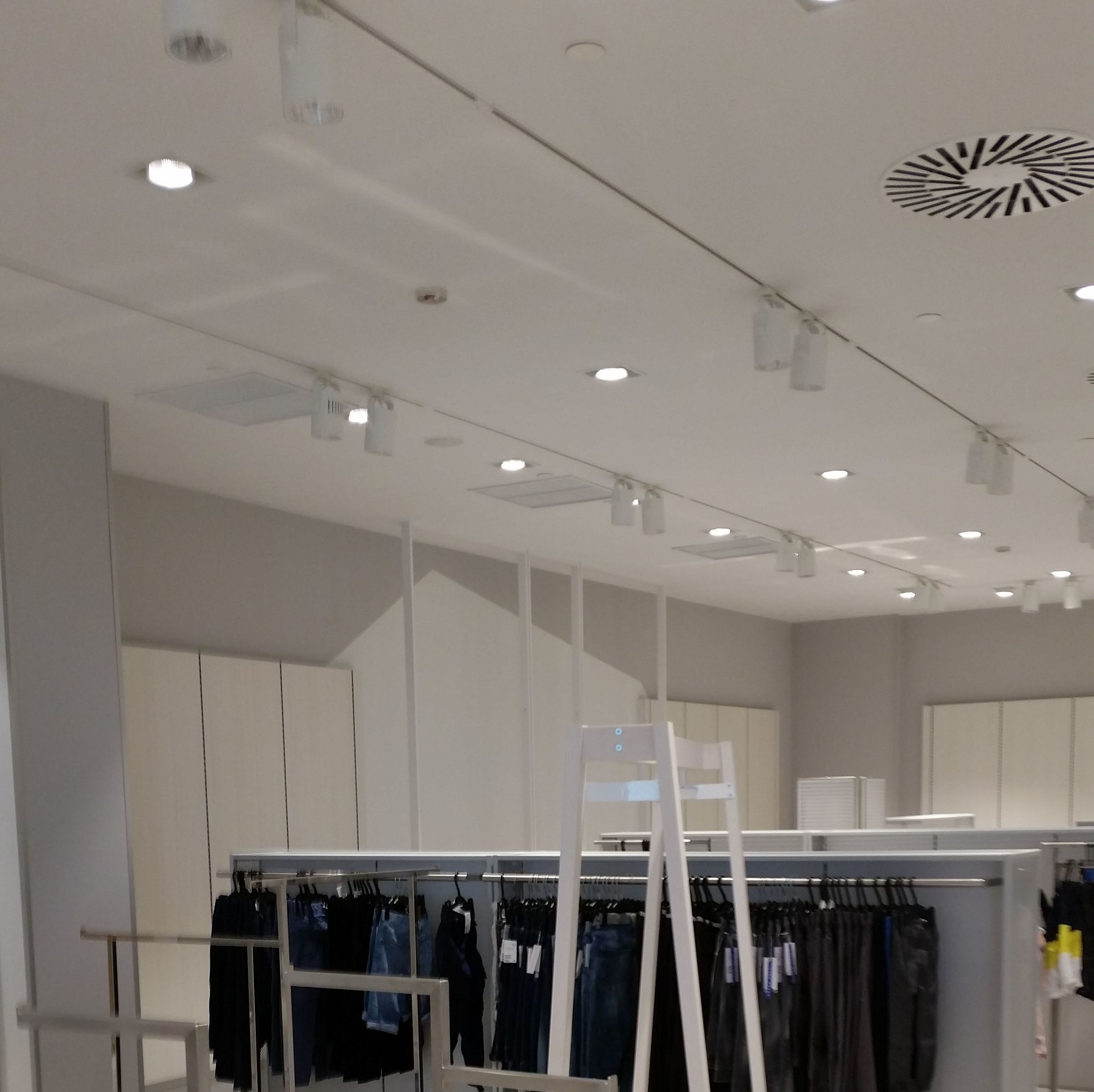 Tiendas, locales comerciales, hoteles: Servicios de Jorge Pinturak Margoak S.L.U. Tiendas, locales comerciales, hoteles: Servicios de Jorge Pinturak Margoak S.L.U.