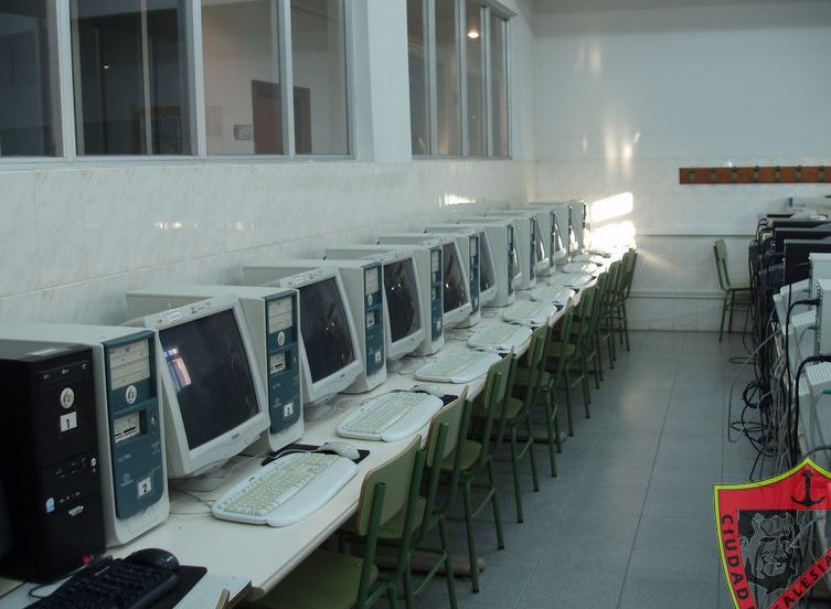 Instalaciones de ESO: Servicios de Colegio Salesiano Ciudad de los Muchachos Instalaciones de ESO: Servicios de Colegio Salesiano Ciudad de los Muchachos