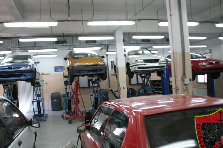 Instalaciones de FP: Servicios de Colegio Salesiano Ciudad de los Muchachos Instalaciones de FP: Servicios de Colegio Salesiano Ciudad de los Muchachos
