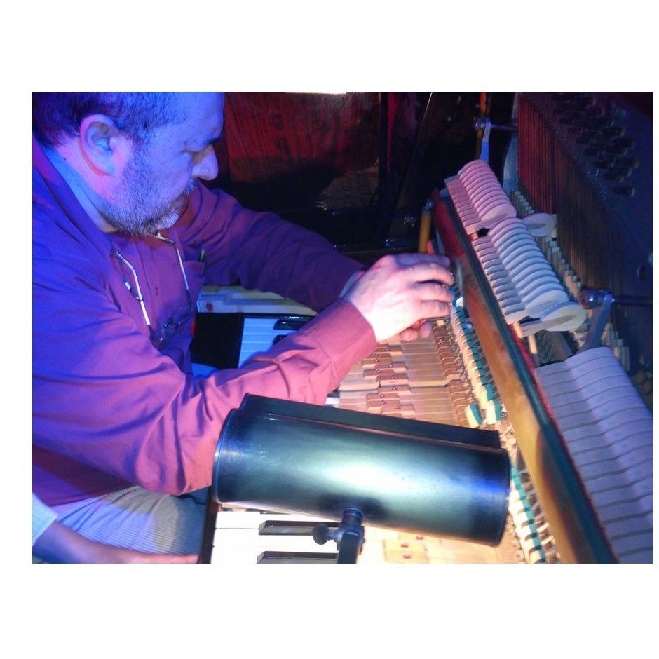 Reparación y reglaje: Servicios de Afinador de Pianos E. Ferrer Reparación y reglaje: Servicios de Afinador de Pianos E. Ferrer