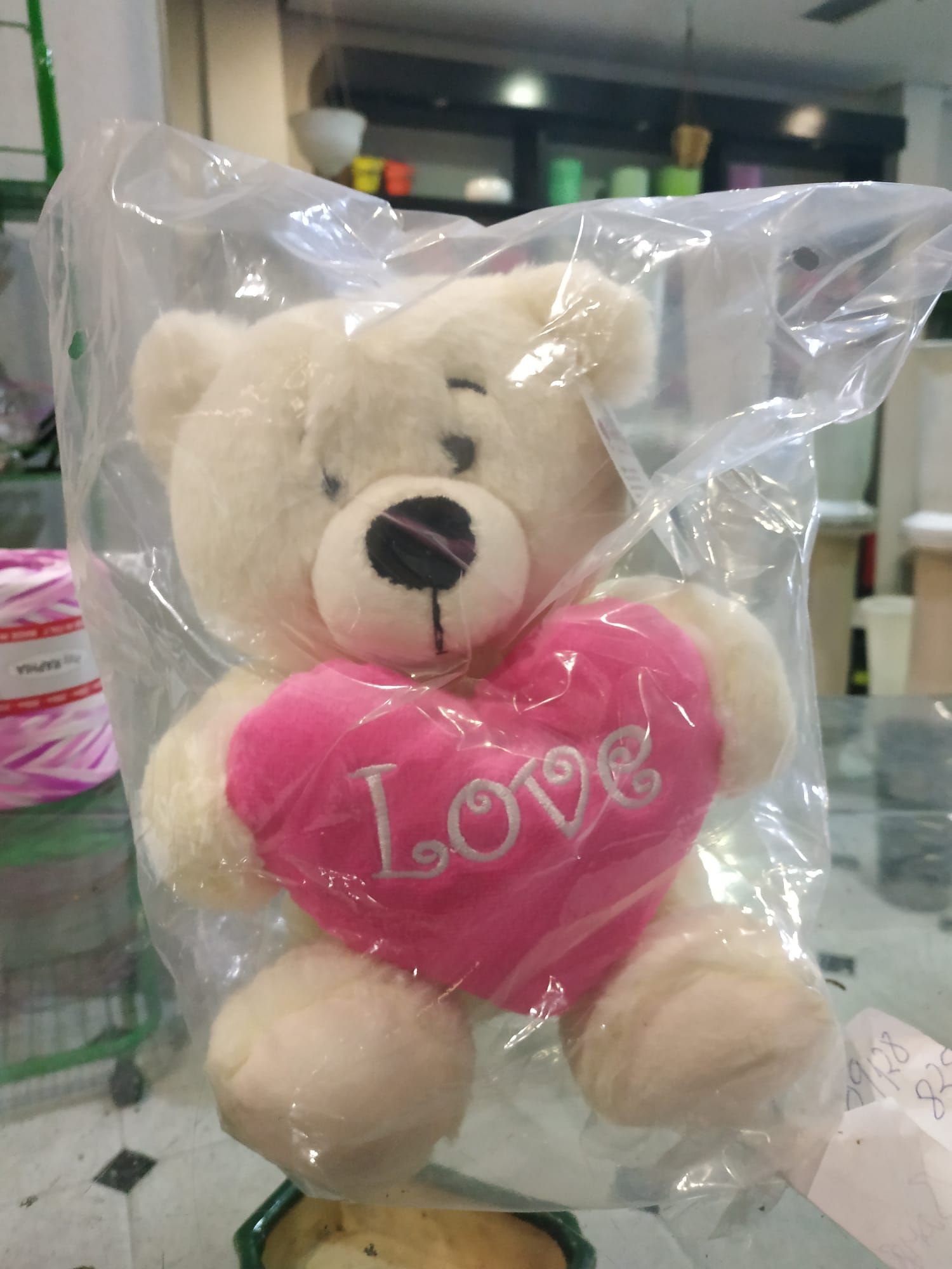 Peluches para acompañar: Productos y servicios de Floristas San Isidro José Peluches para acompañar: Productos y servicios de Floristas San Isidro José