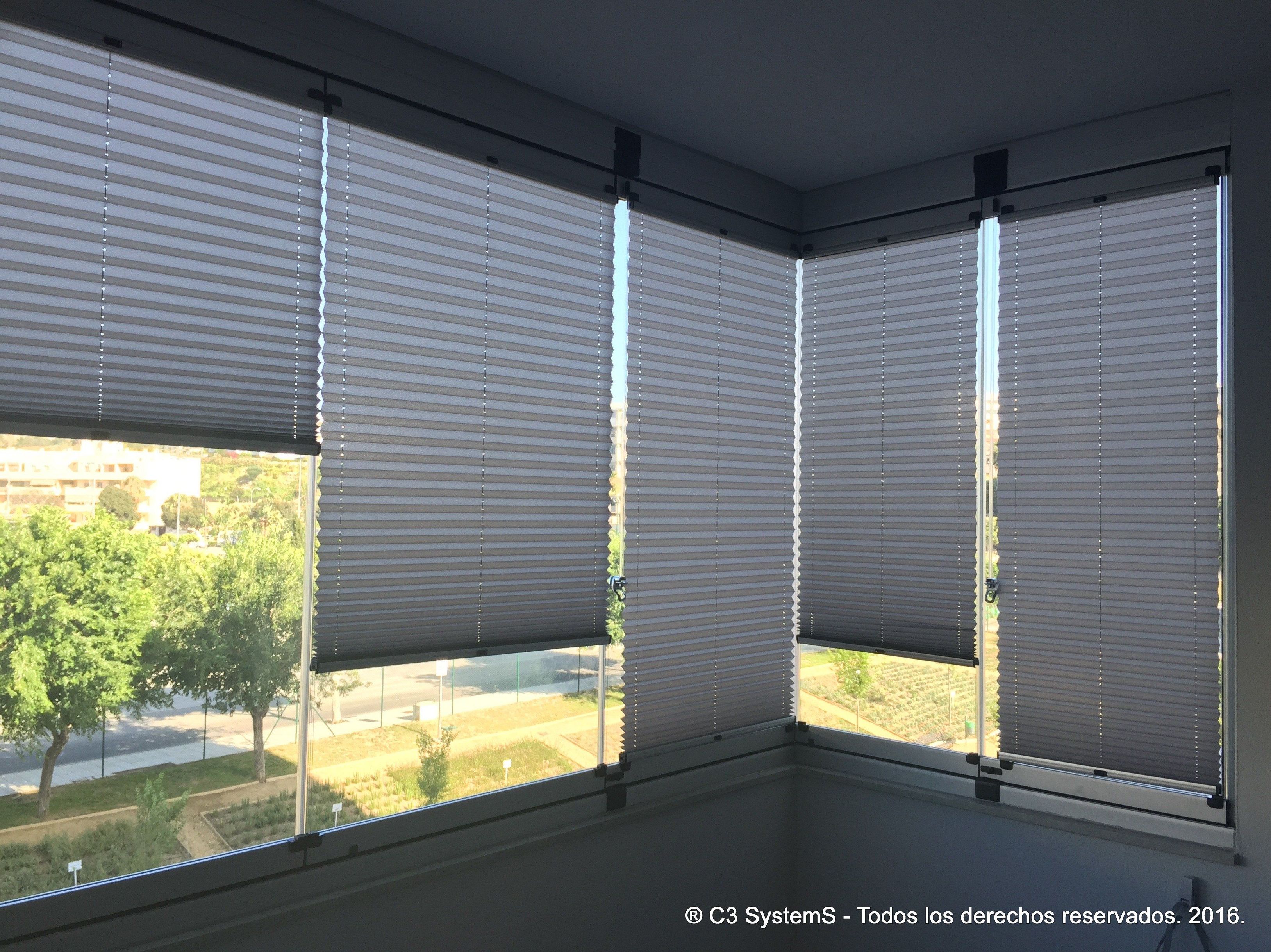 Modelo SUN - estor protector. Modelo SUN - estor protector.