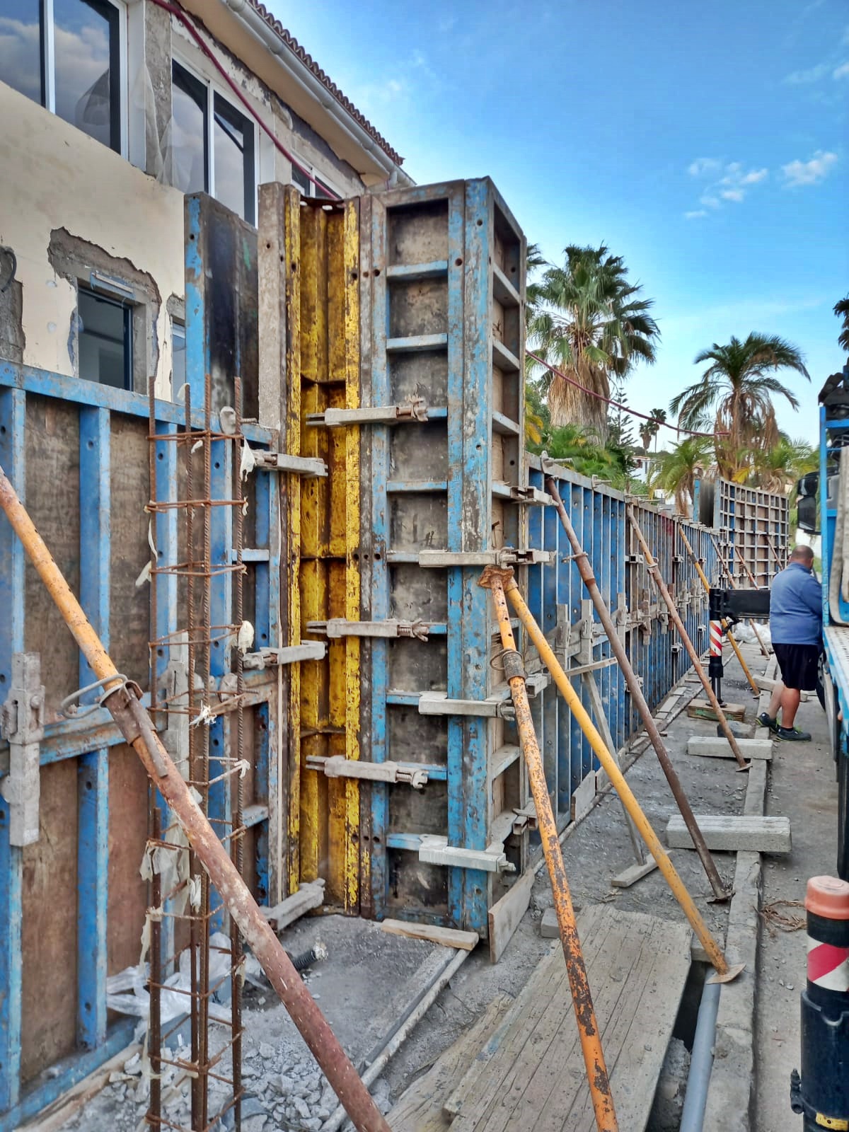 Alquiler de maquinaria y materiales para construcción. Tenerife.