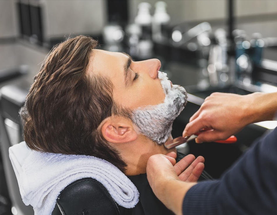 Tratamientos para él: Servicios de Salón de Peluquería y Estética Iraga Tratamientos para él: Servicios de Salón de Peluquería y Estética Iraga
