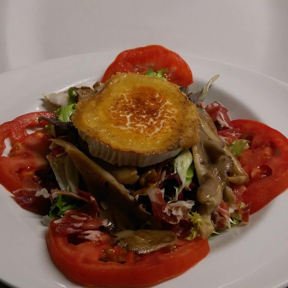 Ensaladas: Nuestra carta de Bar Cervecería Pepe Ensaladas: Nuestra carta de Bar Cervecería Pepe