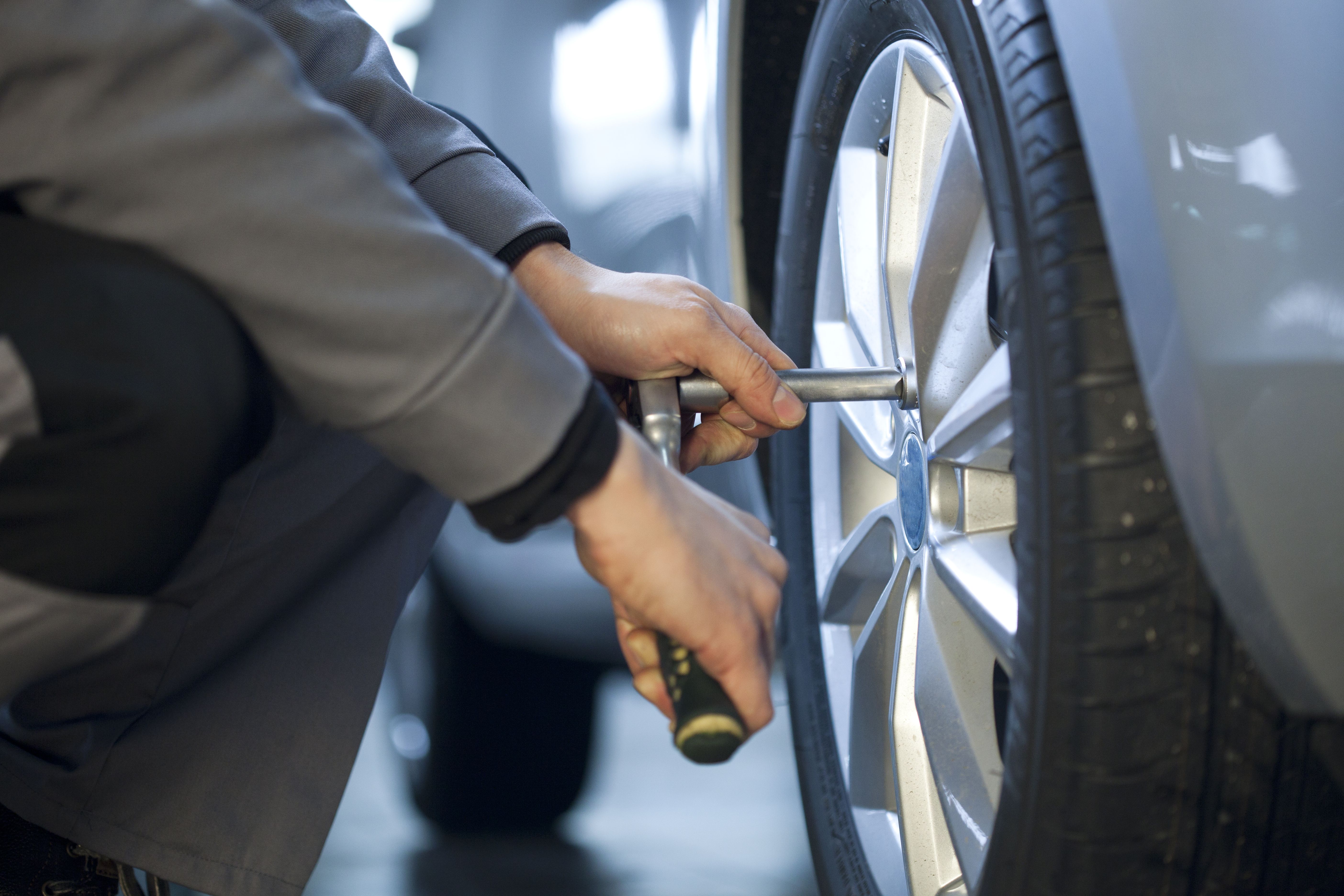 Ofertón en Neumáticos: Servicios de Cega Motor Ofertón en Neumáticos: Servicios de Cega Motor