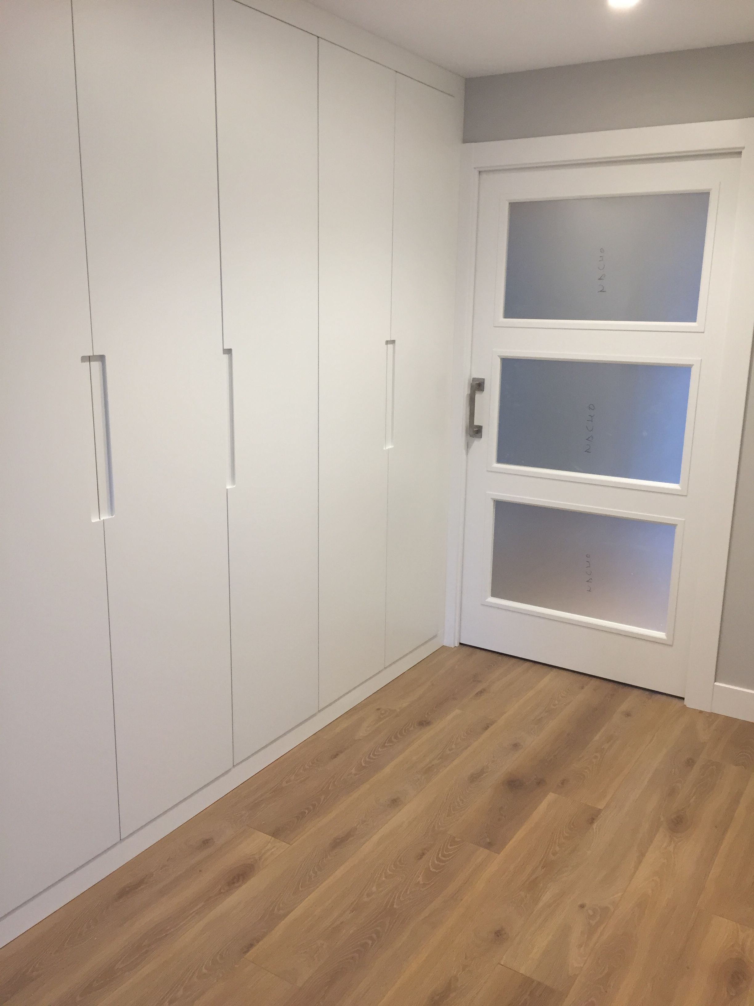Armarios empotrados: Servicios de Ventanas Vetusta Armarios empotrados: Servicios de Ventanas Vetusta