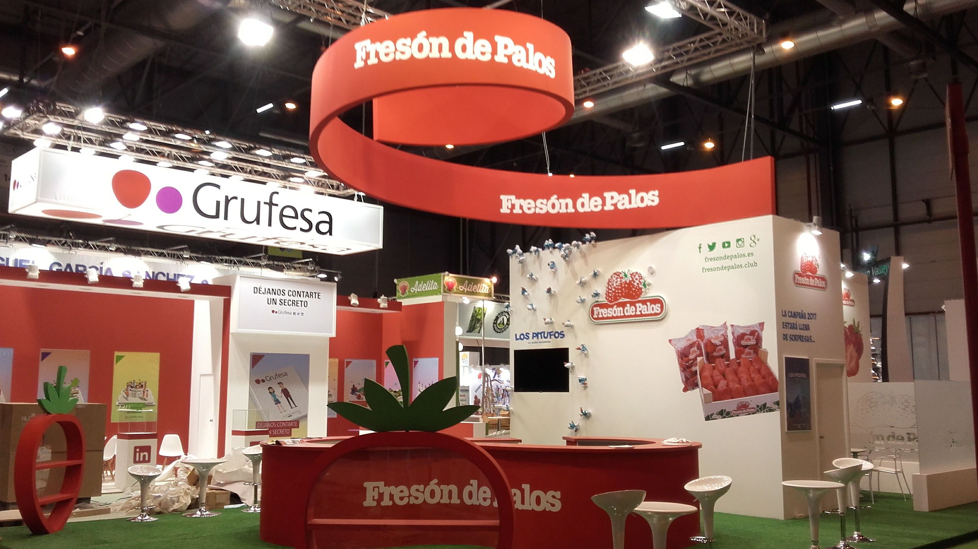 DECORACIÓN GRÁFICA DE STANDS: Rótulos y decoración stands de Rótulos Osuna DECORACIÓN GRÁFICA DE STANDS: Rótulos y decoración stands de Rótulos Osuna