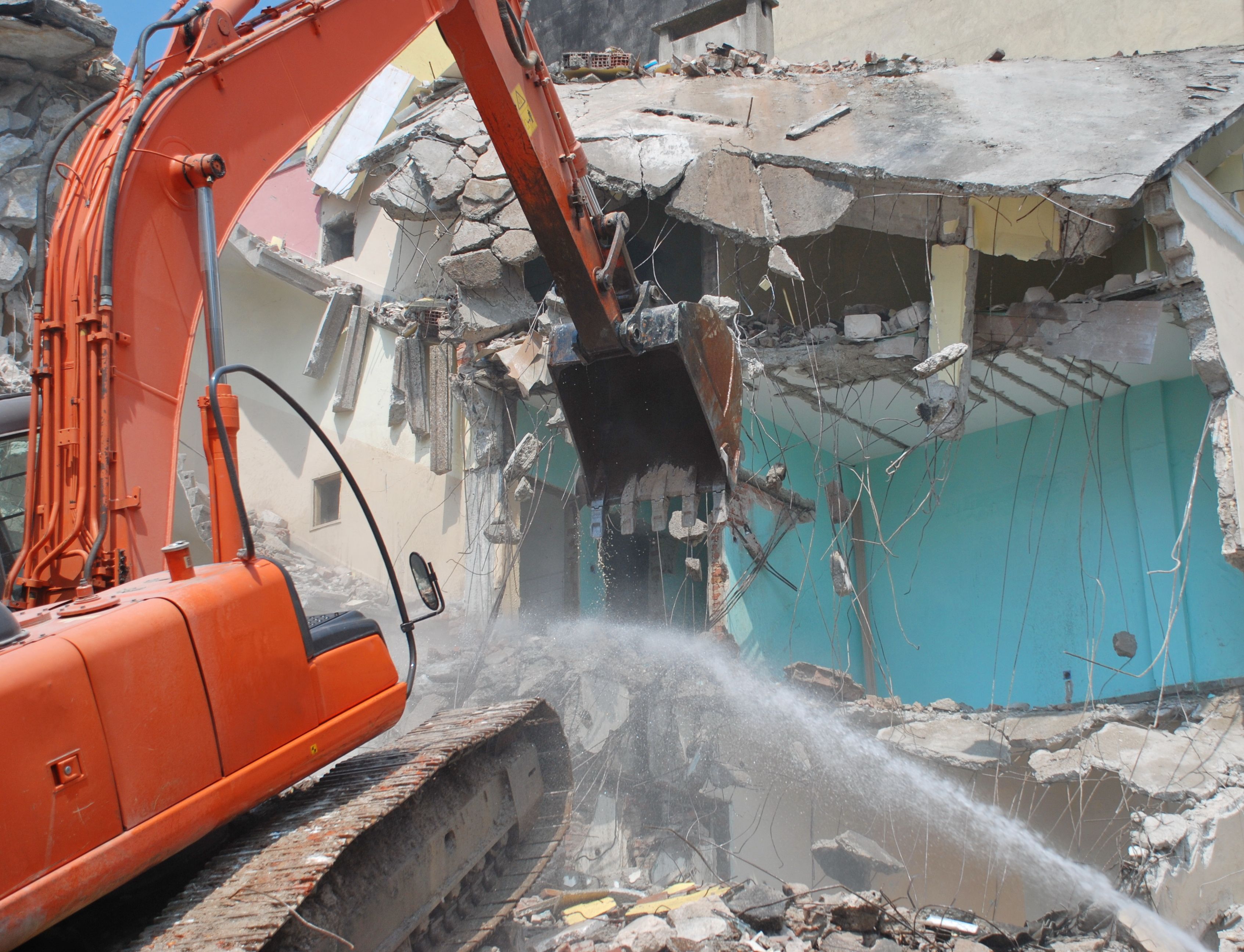 Derribos: Servicios de Excavaciones y Transportes Tardio S. L Derribos: Servicios de Excavaciones y Transportes Tardio S. L