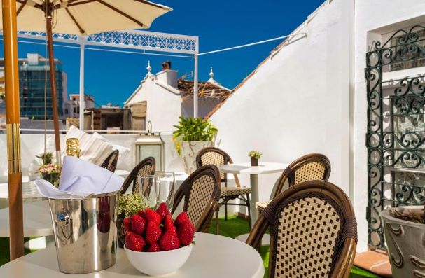 Marbella – Hotel / Ref.- ID-R3198751: Inmuebles de DreaMarbella Real Estate Marbella – Hotel / Ref.- ID-R3198751: Inmuebles de DreaMarbella Real Estate