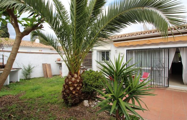 Estepona – Bungalow / ID-R3397318: Inmuebles de DreaMarbella Real Estate Estepona – Bungalow / ID-R3397318: Inmuebles de DreaMarbella Real Estate