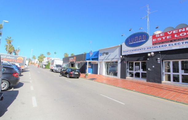 Atalaya – Tienda / Ref.- ID-R3421648: Inmuebles de DreaMarbella Real Estate Atalaya – Tienda / Ref.- ID-R3421648: Inmuebles de DreaMarbella Real Estate