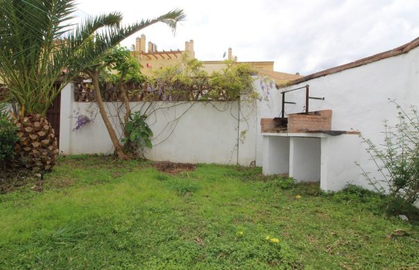 Estepona – Bungalow / ID-R3397318: Inmuebles de DreaMarbella Real Estate Estepona – Bungalow / ID-R3397318: Inmuebles de DreaMarbella Real Estate