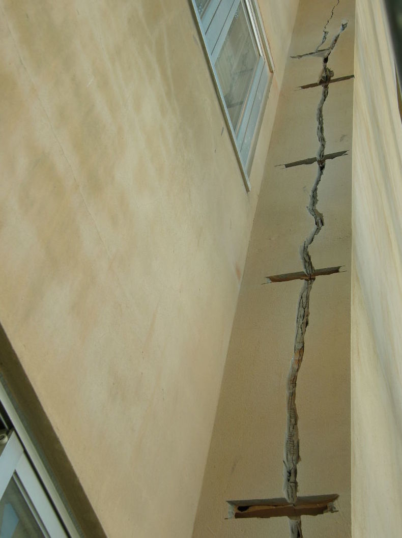 Reparación de grietas por medio de trabajos verticales en bizkaia