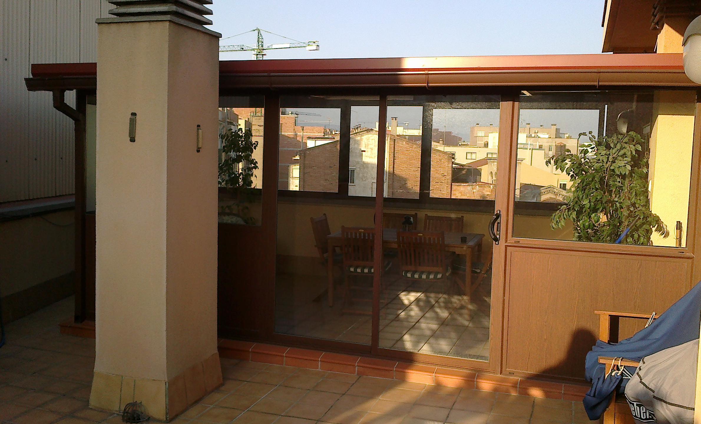 Cerramiento de terraza en aluminio y cristal Cerramiento de terraza en aluminio y cristal