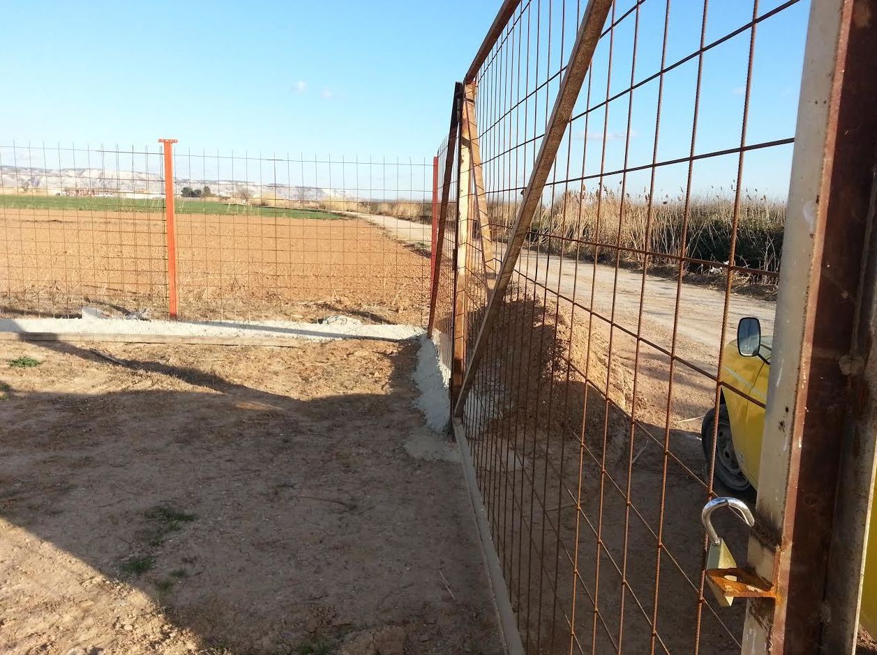 Cerramientos. Acequías. Regadío.: Trabajos de Construcciones Reformas Hermanos Bordetas Cerramientos. Acequías. Regadío.: Trabajos de Construcciones Reformas Hermanos Bordetas