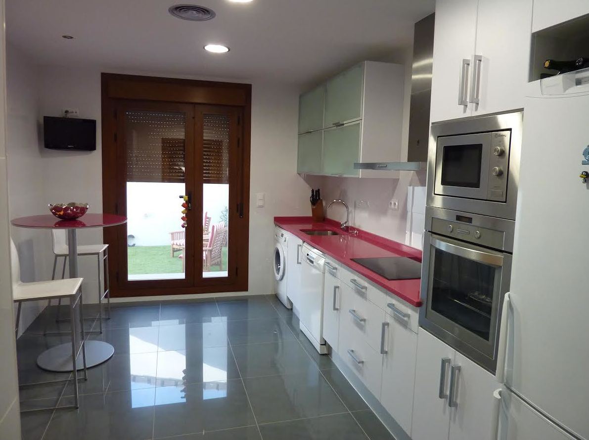 Reforma de cocinas: Trabajos de Construcciones Reformas Hermanos Bordetas Reforma de cocinas: Trabajos de Construcciones Reformas Hermanos Bordetas
