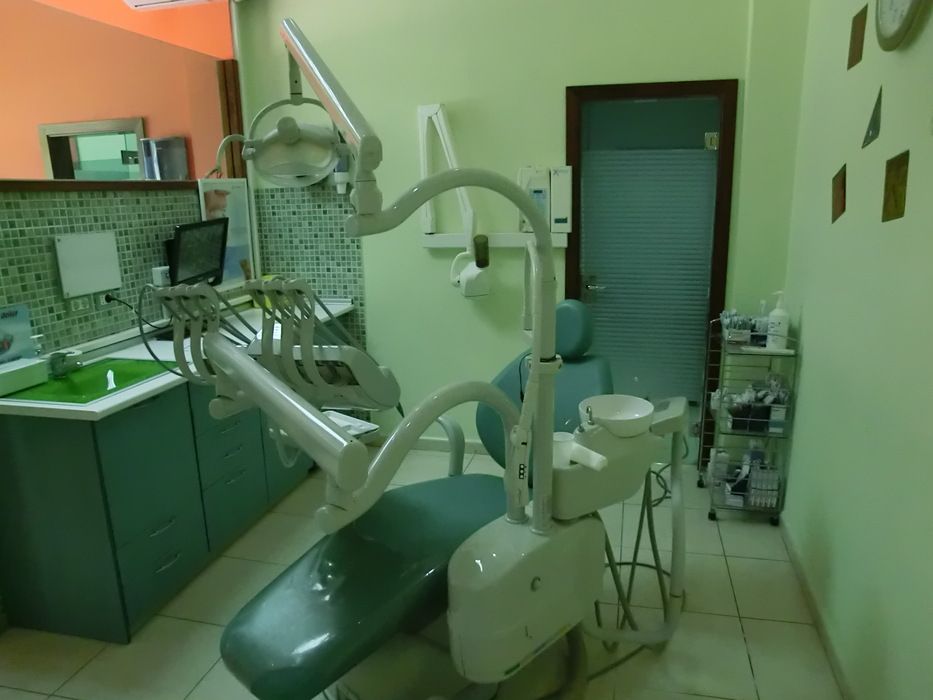 Clínica dental con aparatología de última generación