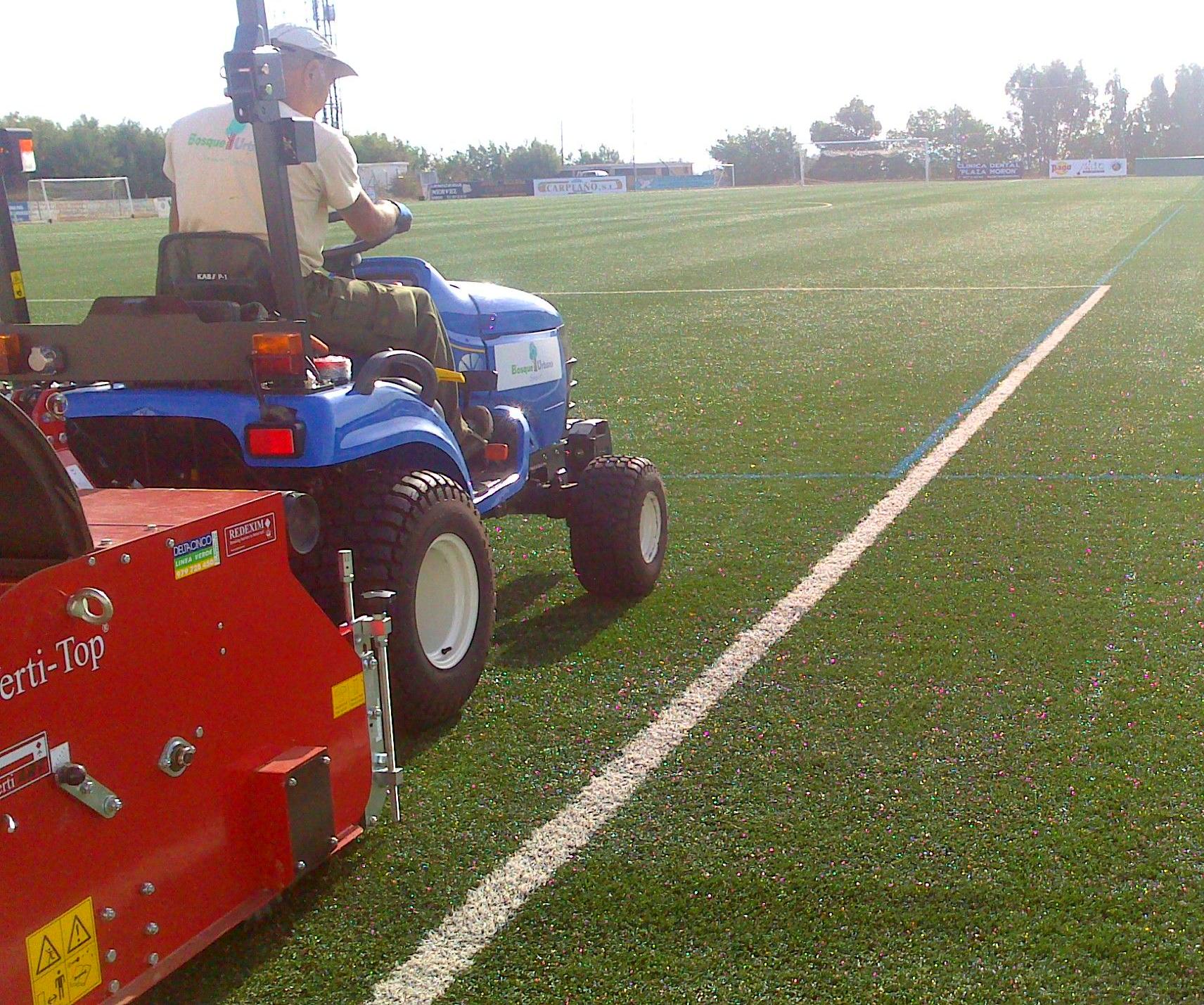 Mantenimiento de campos de futbol Mantenimiento de campos de futbol