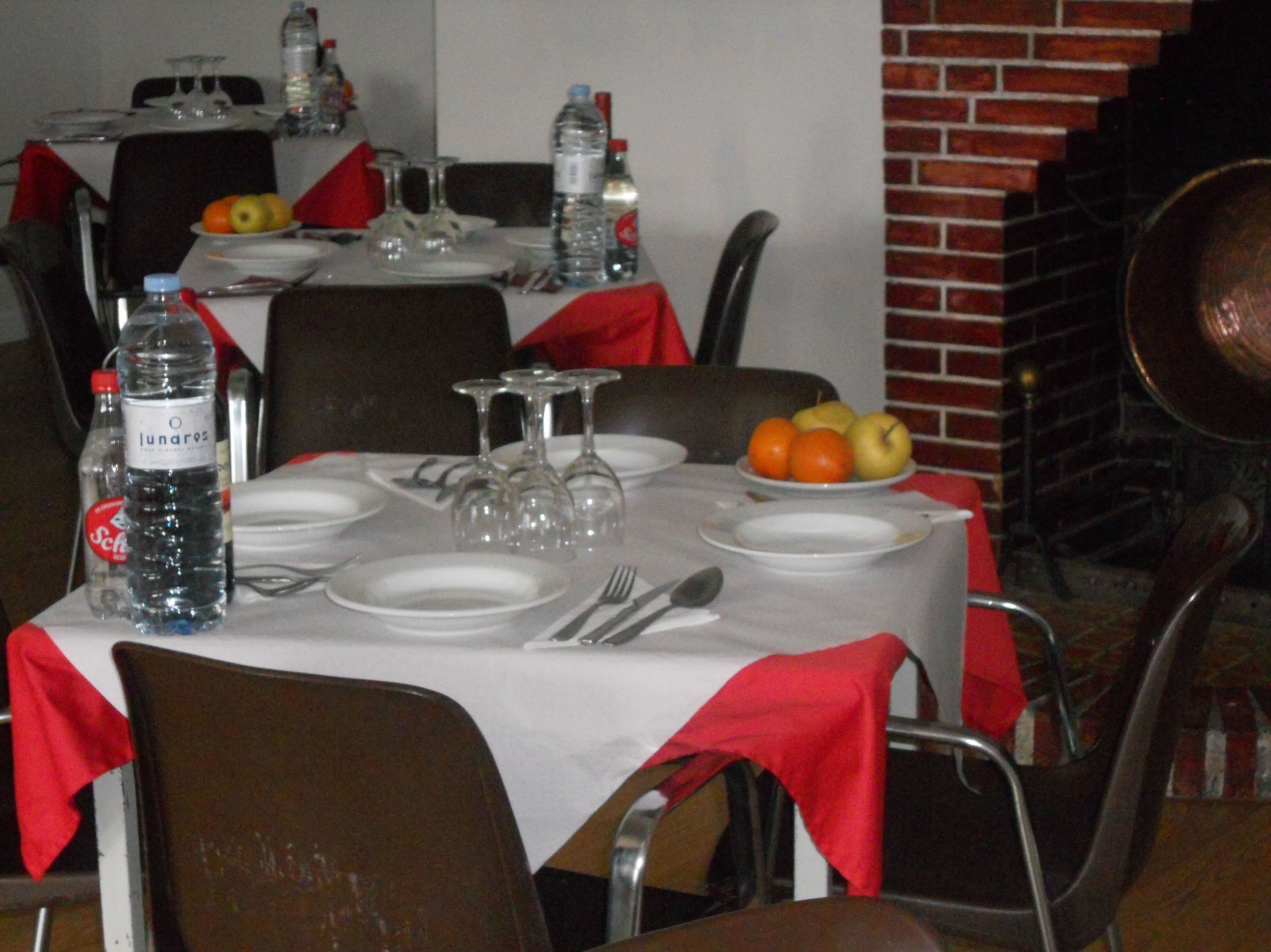 Nuestro Restaurante: Catálogo de Hostal Restaurante Esteras Nuestro Restaurante: Catálogo de Hostal Restaurante Esteras