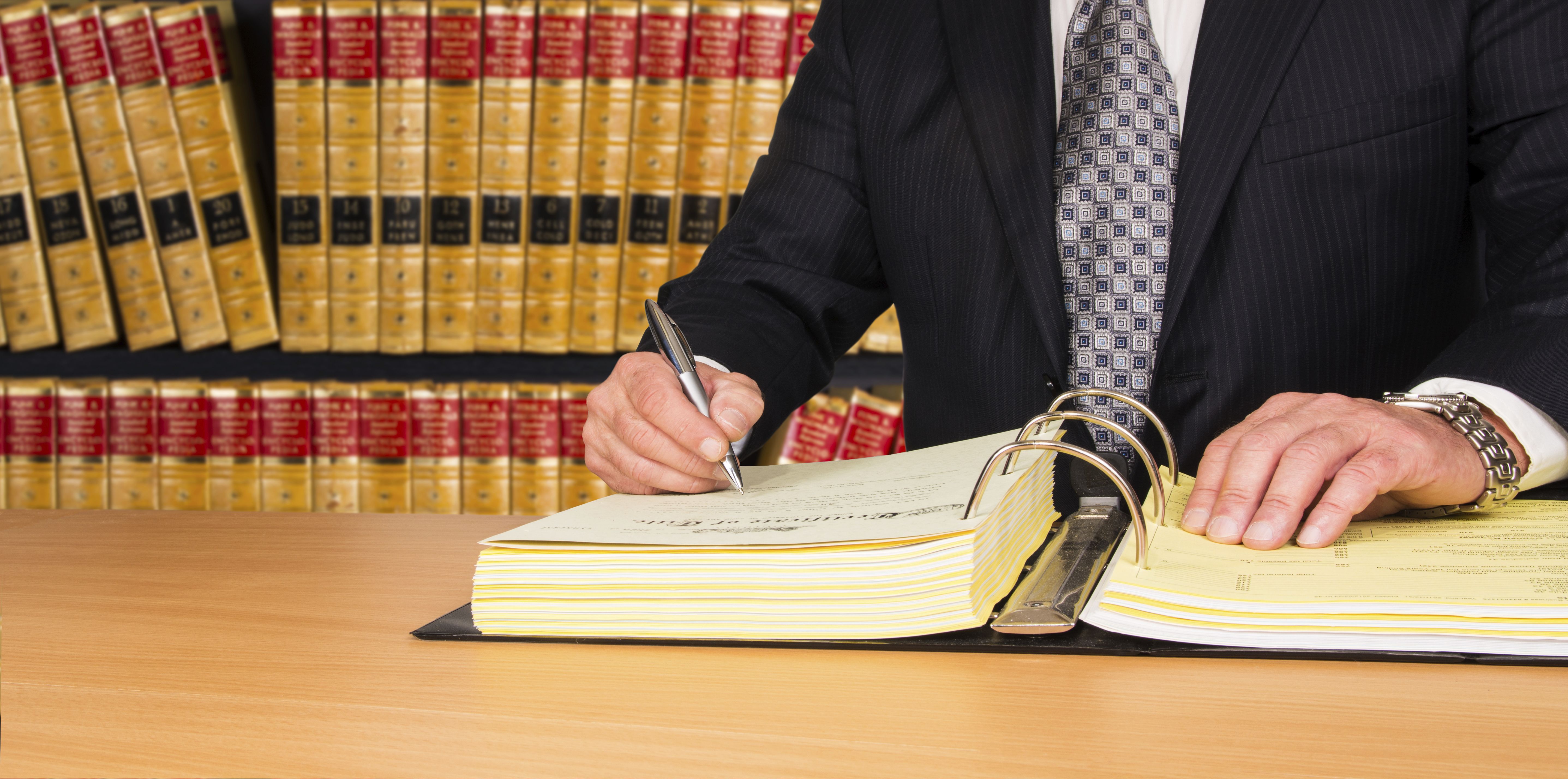 Consulta, tramitación de expedientes y procedimientos judiciales Consulta, tramitación de expedientes y procedimientos judiciales