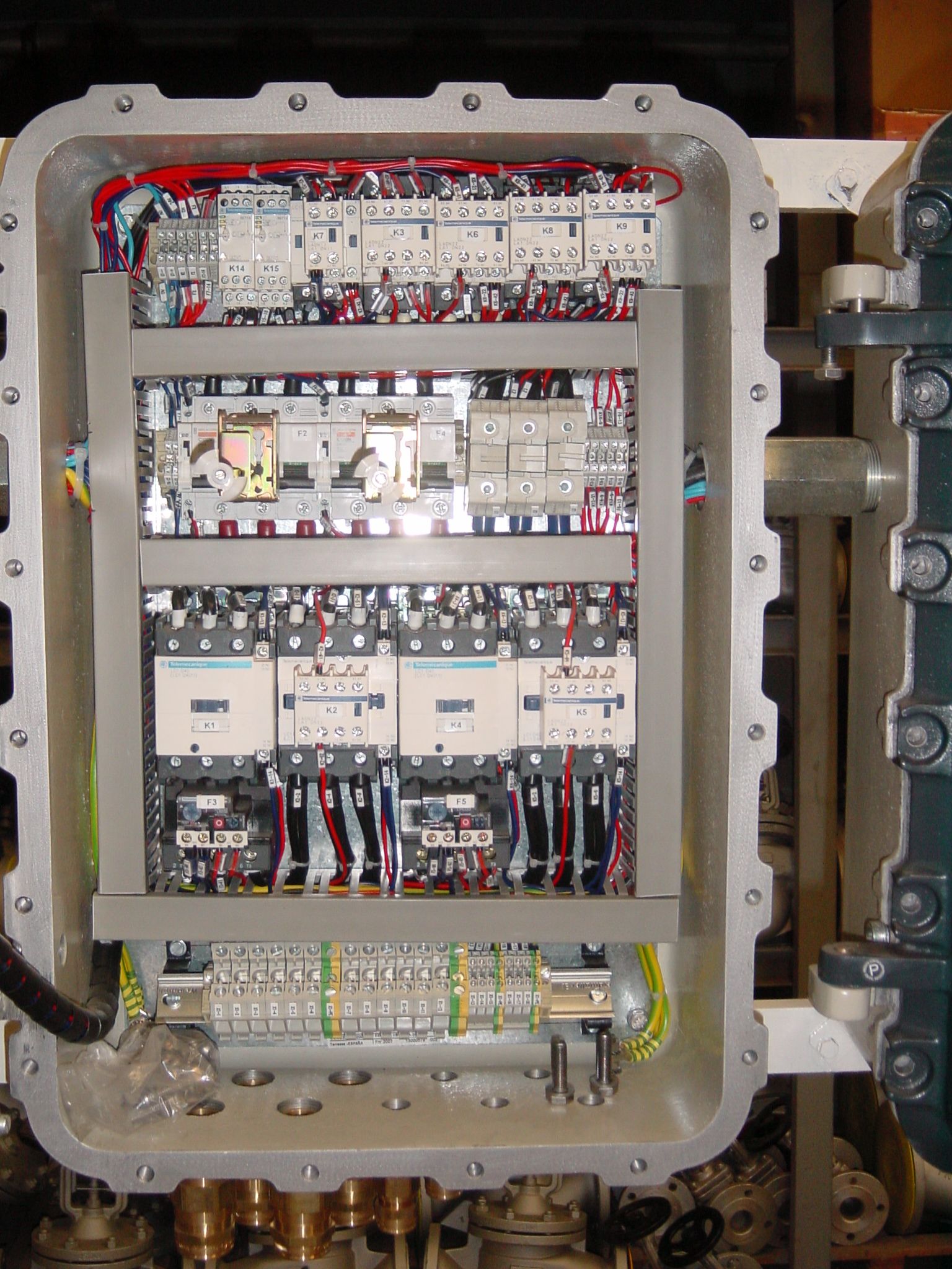 Instalaciones de proceso y baja tensión: Servicios y suministros de ATExControl Instalaciones de proceso y baja tensión: Servicios y suministros de ATExControl