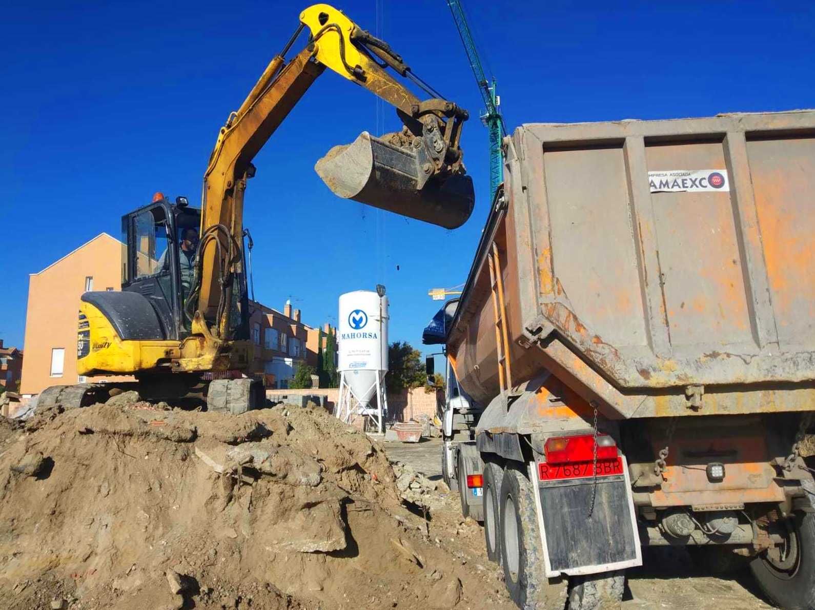 Desbroces, nivelados y vaciados: Servicios de Excavaciones Ragarcap Desbroces, nivelados y vaciados: Servicios de Excavaciones Ragarcap