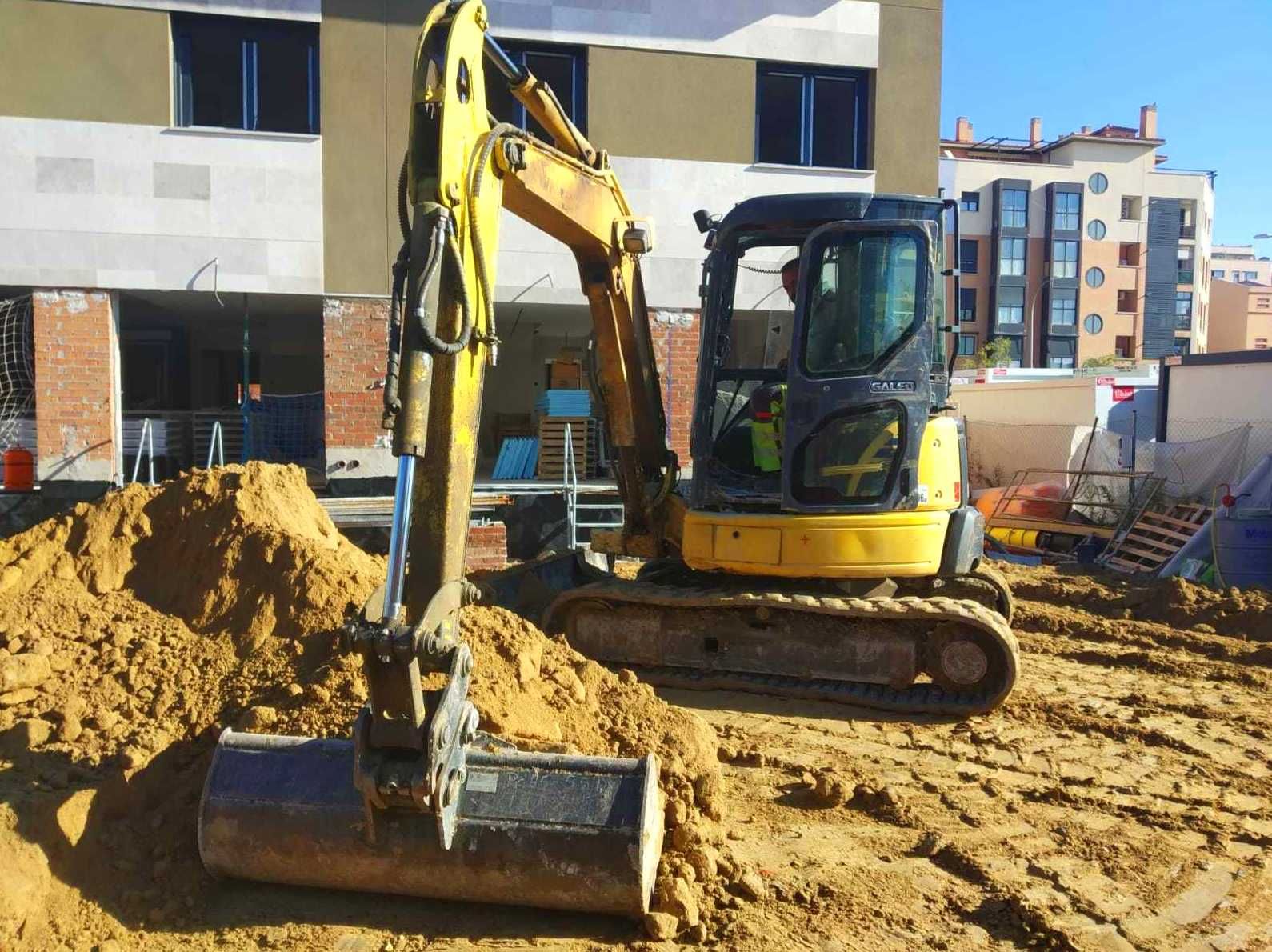 Desbroces, nivelados y vaciados: Servicios de Excavaciones Ragarcap Desbroces, nivelados y vaciados: Servicios de Excavaciones Ragarcap