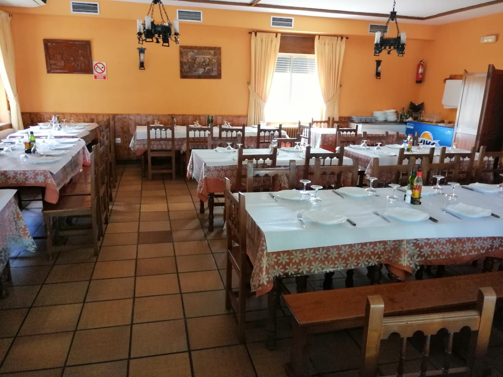 Salón para grupos: Carta de Restaurante La Curva Salón para grupos: Carta de Restaurante La Curva