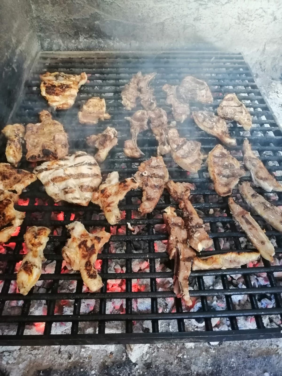 Carnes a la brasa: Carta de Restaurante La Curva Carnes a la brasa: Carta de Restaurante La Curva